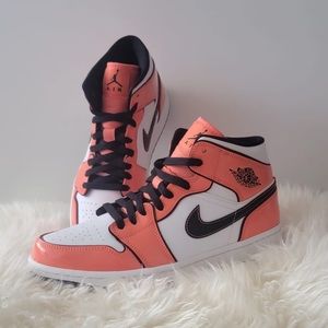 Air Jordan 1 Mid SE Turf Orange/Black-White 8.5 M